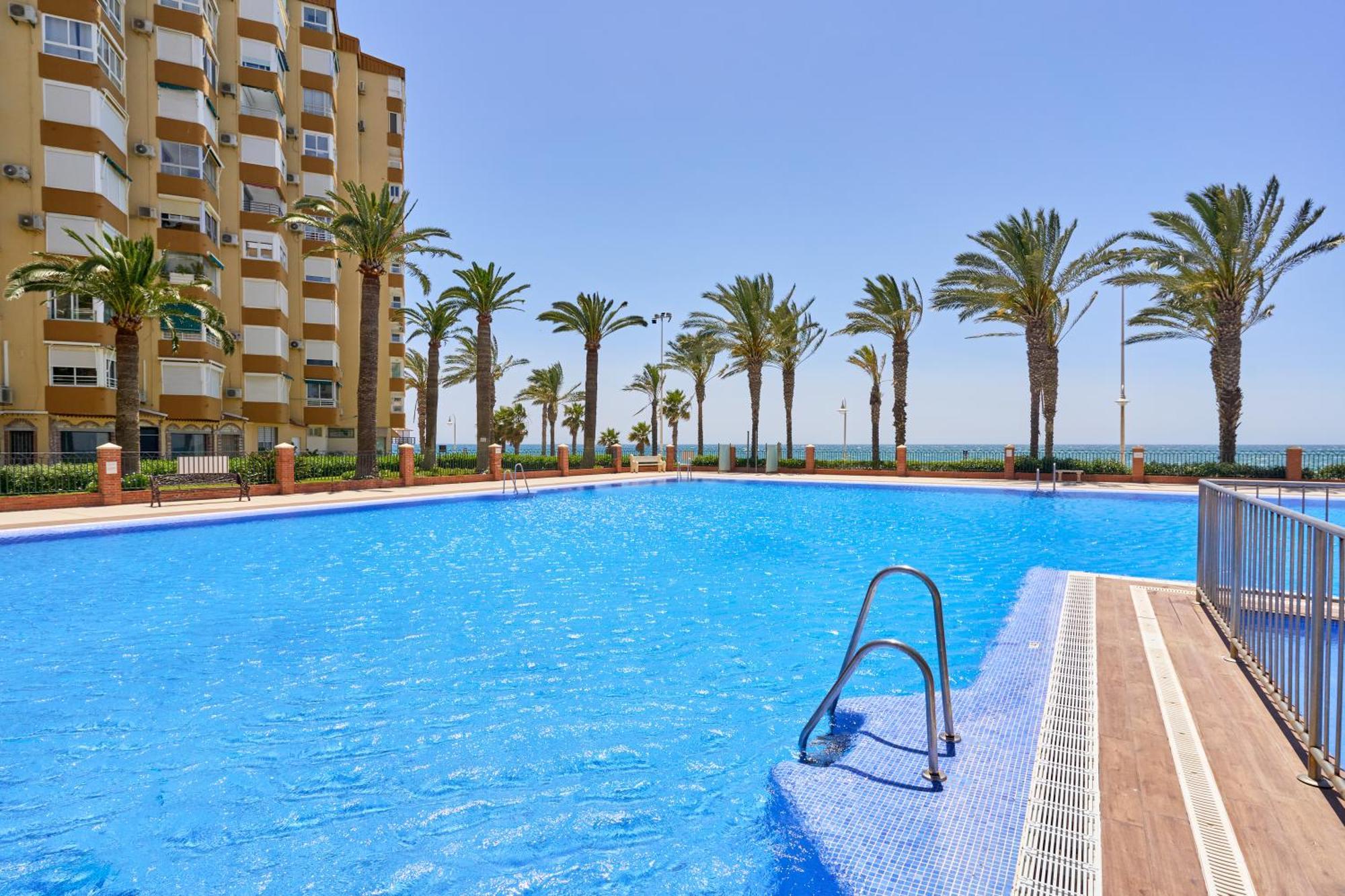 Apartamento Primera Linea Playa Algarrobo Costa Eksteriør bilde